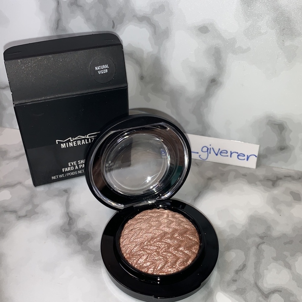 Natural Vigor Mineralized Duo Eyeshadow Collection MAC